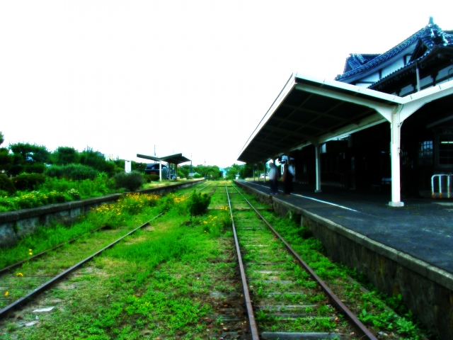 人気が少ない地方の駅舎